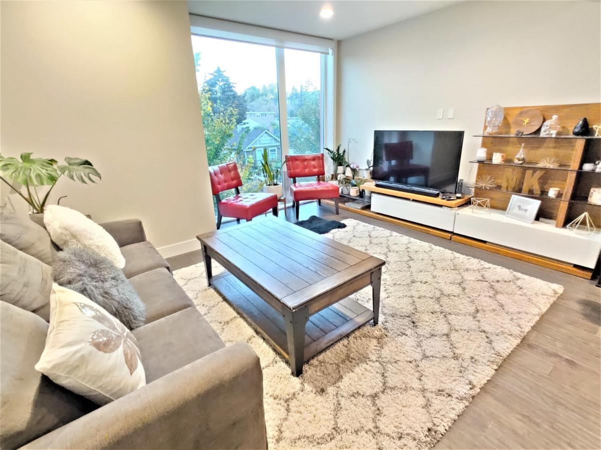 Monki Di Executive Suites - Glas - Luxury Inner City Home 3 Min To Downtown W Private Rooftop Patio Fireplace YYC Exteriér fotografie