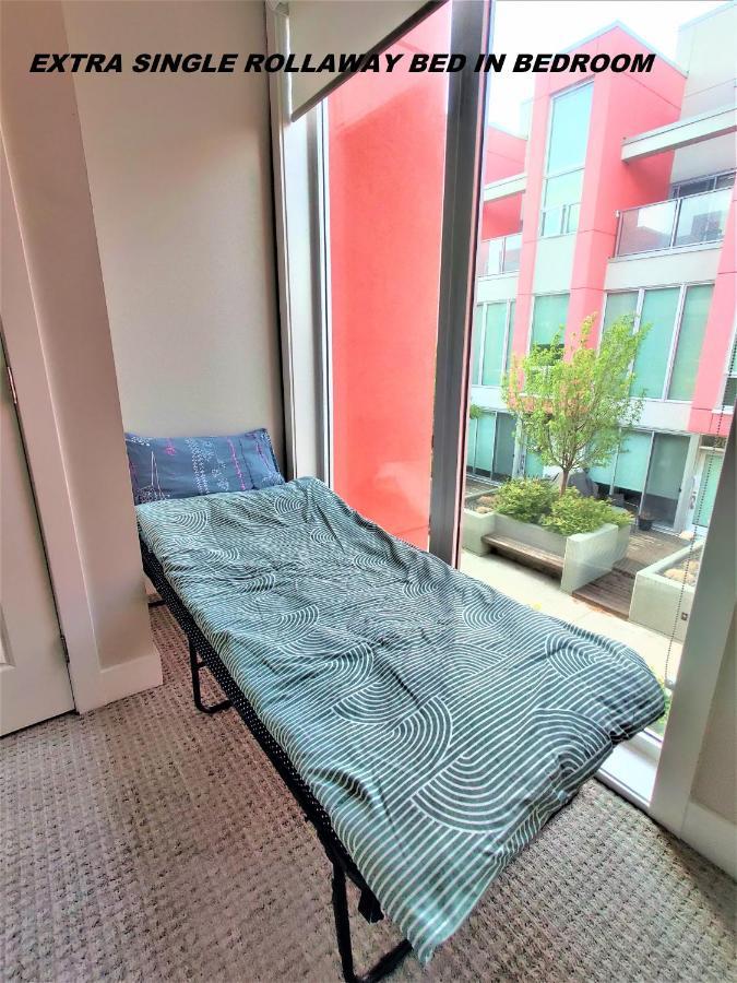 Monki Di Executive Suites - Glas - Luxury Inner City Home 3 Min To Downtown W Private Rooftop Patio Fireplace YYC Exteriér fotografie
